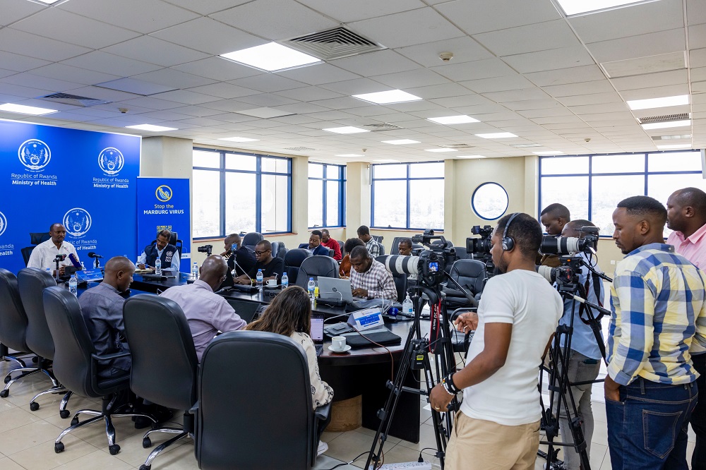 Itangazamakuru n'imiryango itari iya Leta bitabiriye ikiganiro na Minisitiri w'Ubuzima kuri iki Cyumweru