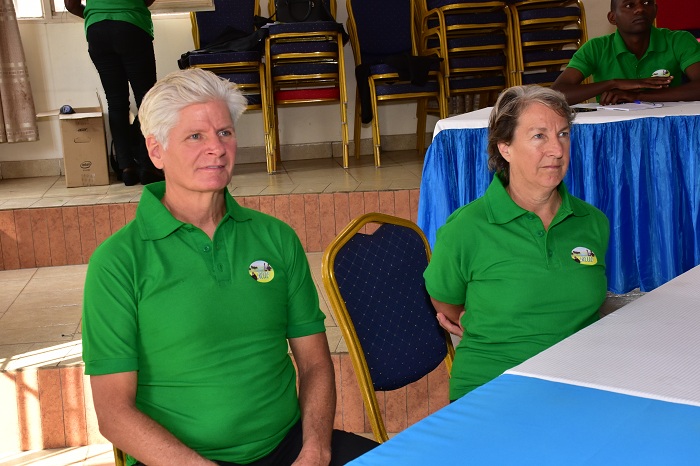 Mark Sullivan na Kristin Sullivan bashishikariza urubyiruko gushyira mu bikorwa ibyo biga, barengera ibidukikije