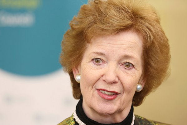 Mary Robinson intumwa w