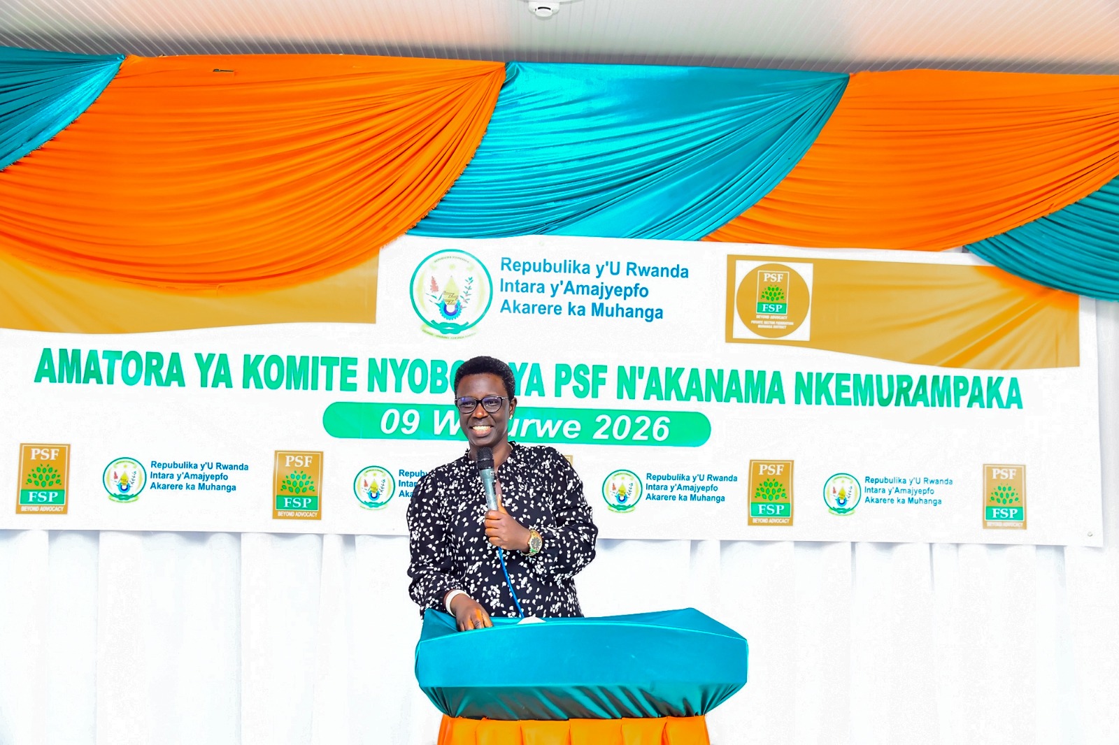Umuyobozi w'Akarere ka Muhanga, Kayitare Jacqueline, yasabye abikorera gushora imari ahaboneka amahirwe hose muri ako Karere