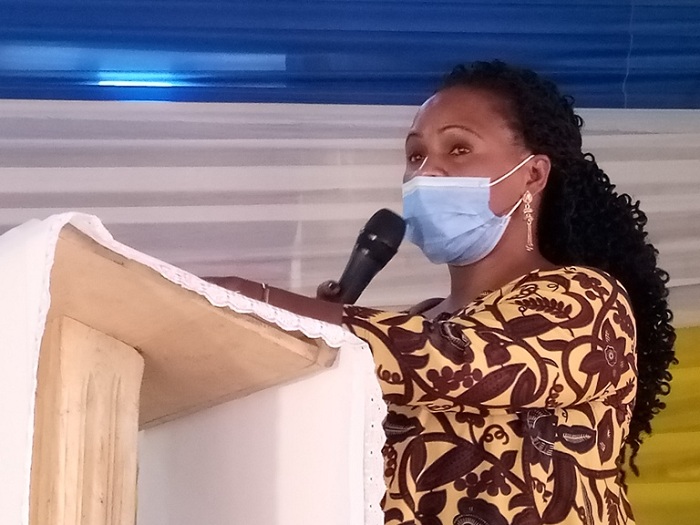 Visi Meya Clemence Gasengayire, na we avuga ko abaganiriza abana mu bigo by'amashuri bakenewe