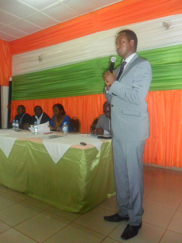 Mayor Muzungu yavuze ko icyizere agiriwe kitazaba imfabusa.