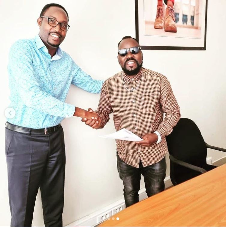 MC Tino yahawe ikaze n'umuyobozi wa KT Radio, Bitembeka Nkeramugaba Prosper