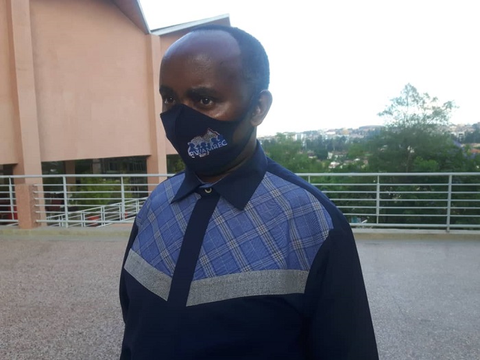 Rutayisire Fidèle, Umuyobozi Nshingwabikorwa wa RWAMREC aramagana abantu bakoresha izina igishegabo bavuga umugore cyangwa umukobwa uharanira uburenganzira bwe