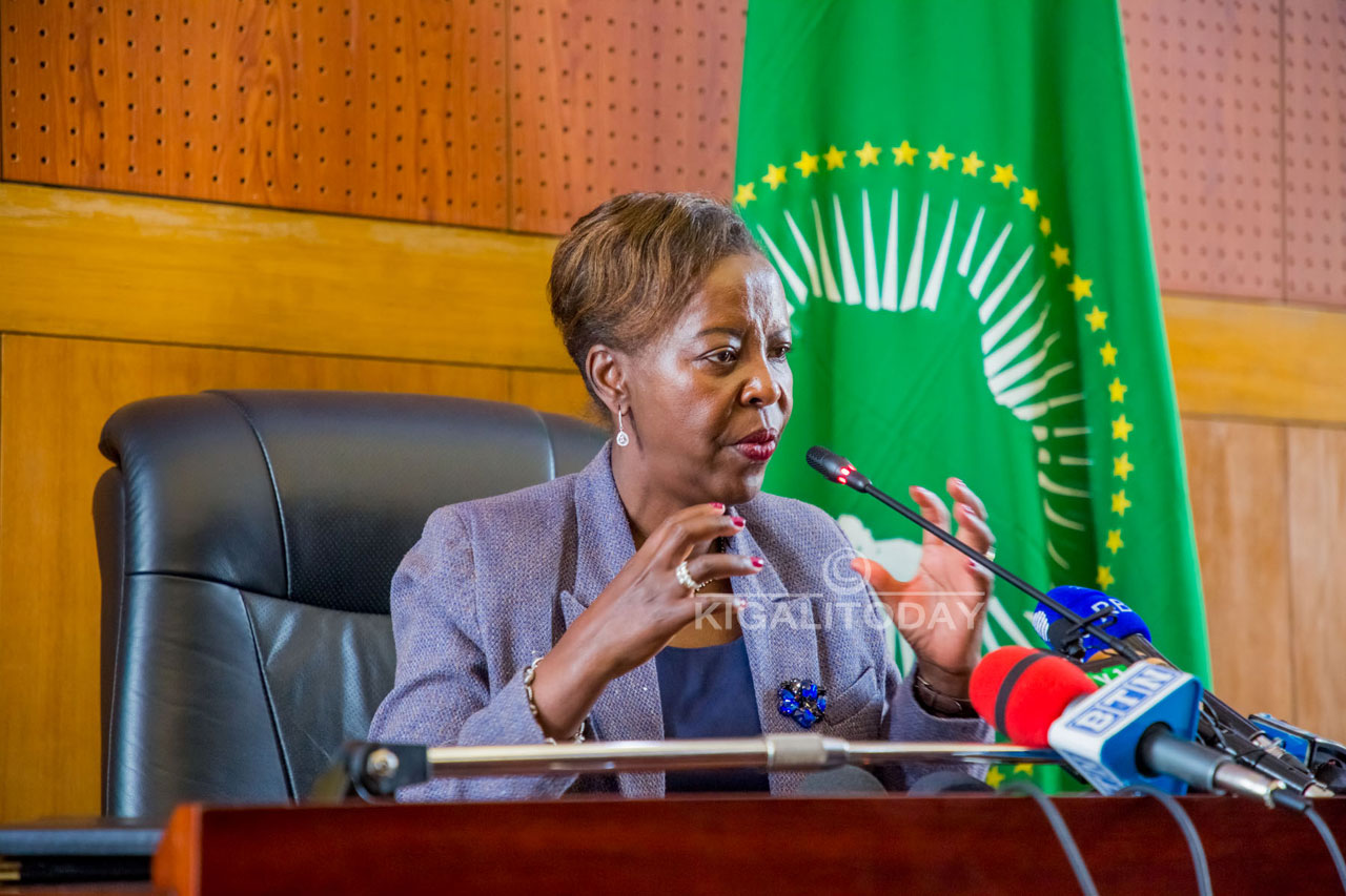 Minisitiri Mushikiwabo yavuze ko u Rwanda rudasabiriza impunzi kandi ko rutanakumira abaruhungiyeho