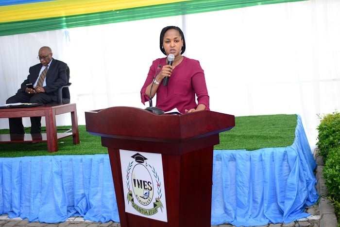 Minisitiri Rosemary Mbabazi nawe yaganiriye uru rubyiruko
