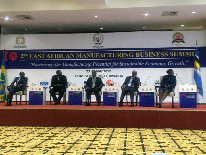 Muri iyo nama hagaragajwe ko mu bihugu bigize EAC hagomba gushyirwa inganda zikora ibihangana n'ibiva mu mahanga 