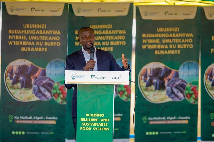 Minisitiri Dr Musafiri avuga ko nubwo iminsi 10 ihagije kugira ngo umuntu yige iby'ingenzi akeneye ariko bazakora icyo abari mu rwego rw'ubuhinzi n'ubworozi bifuza cyo gushyiraho Mini Agrishow