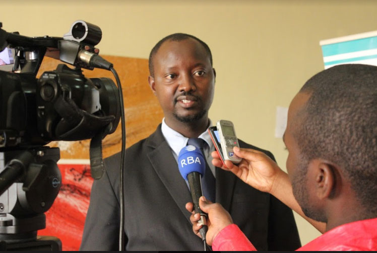 Umuyobozi w'umuryango Global Health Corps mu Rwanda, Jean Rene Shema, avuga ko nubwo hari intambwe ikomeje guterwa mu kuringaniza urubyaro mu Rwanda