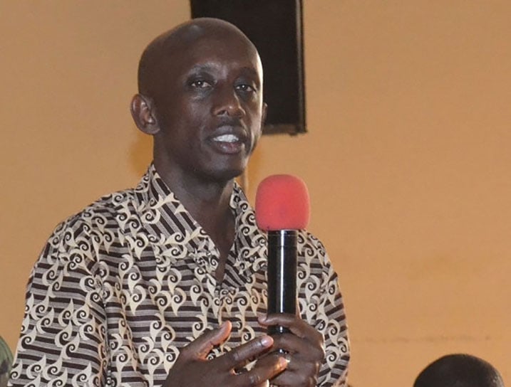 Minisitiri Kaboneka asaba ba nyiri ibitangazamakuru kwirinda gushora abaturage mu macakubiri kuko byakongera koreka igihugu.
