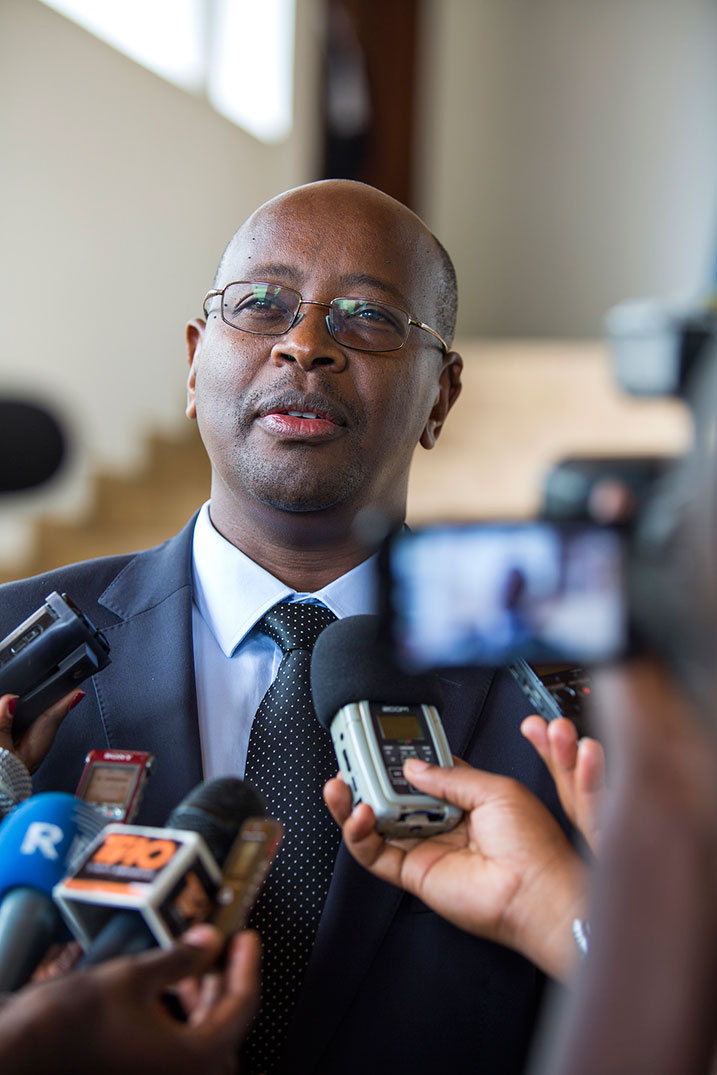Minisitiri Musoni avuga ko Leta igiye kwita ku myubakire y