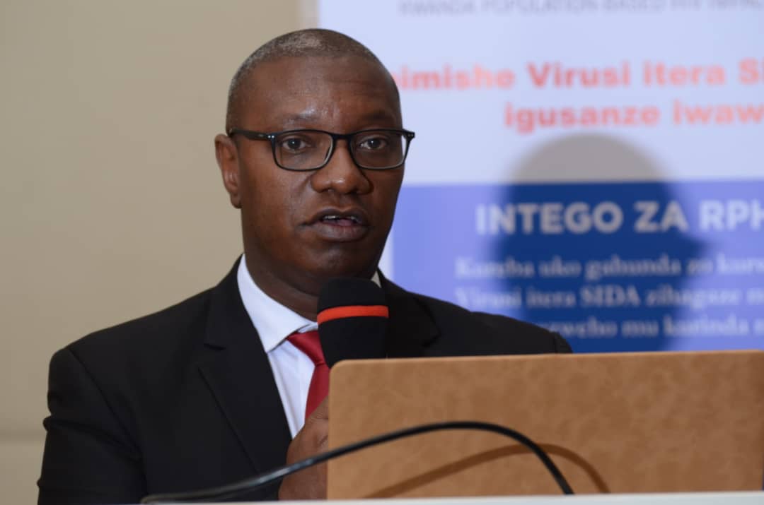 Minisitiri Dr Ndimubanzi asaba abazakorerwaho ubushakashatsi kuzorohereza abazabukora