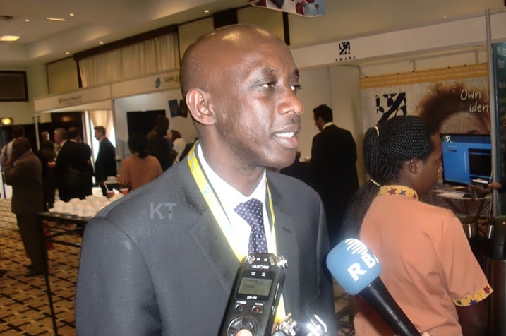 Minisitiri Kaboneka avuga ko indangamuntu y'ikoranabuhanga ituma abanyabyaha bamenyekana.