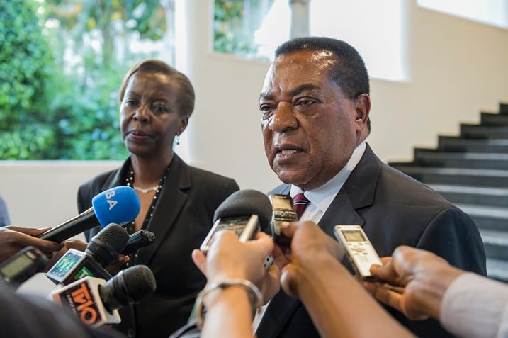 Minisitiri Mahiga wa Tanzania na Minisitiri Mushikiwabo w'u Rwanda, mu kiganiro n'abanyamakuru.