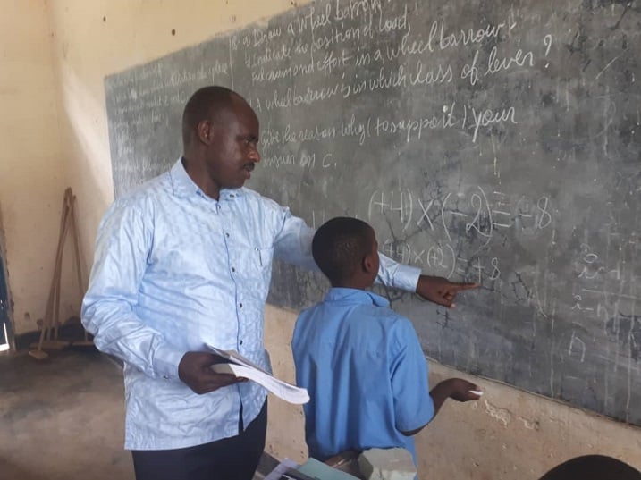 Minisitiri Mutimura yasuzumye urwego abana bagezeho
