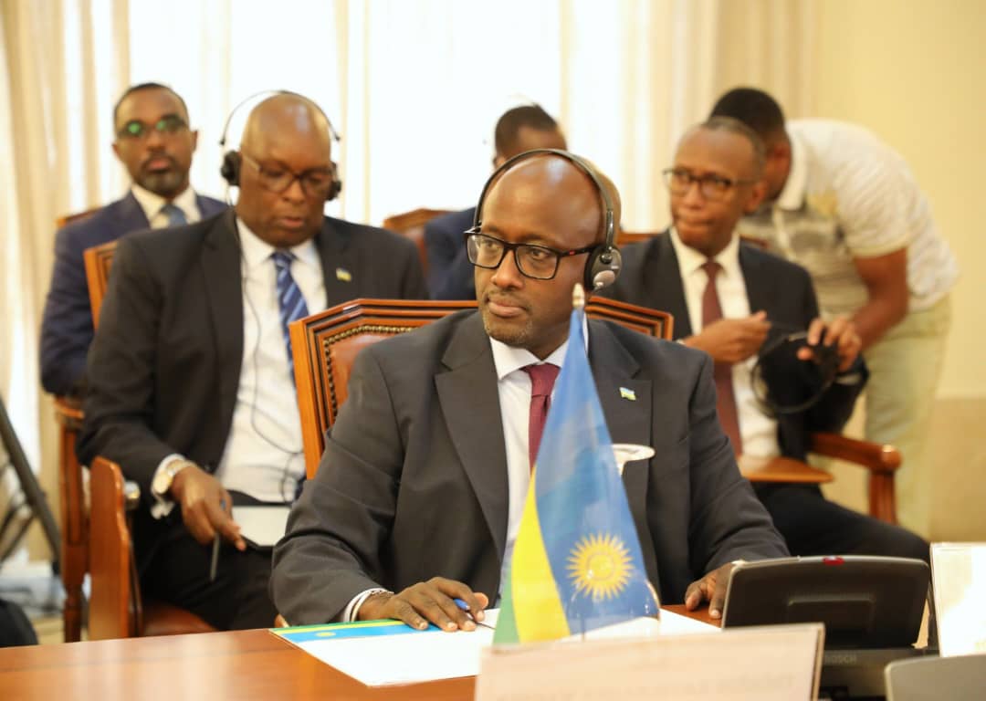 Minisitiri Nduhungirehe yahagarariye u Rwanda mu nama yiga ku bibazo by