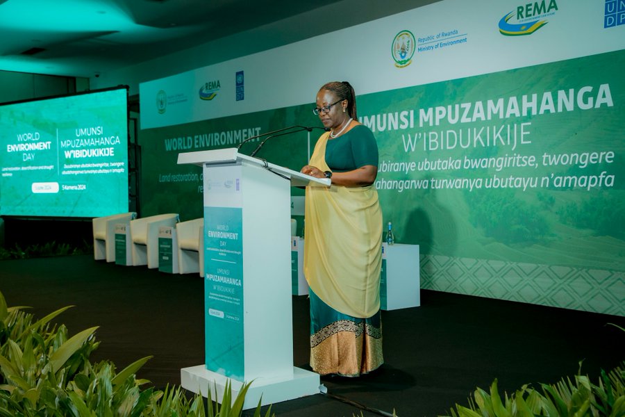 Minisitiri w'Ibidukikije Dr Mujawamaliya avuga ko u Rwanda rwishimira byinshi rwakoze mu gusubiranya urusobe rw'ibinyabuzima byari byarangiritse