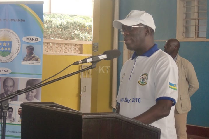 Minisitiri w'Intebe Anastase Murekezi akangurira urubyiruko gukora ibikorwa by'ubutwari.