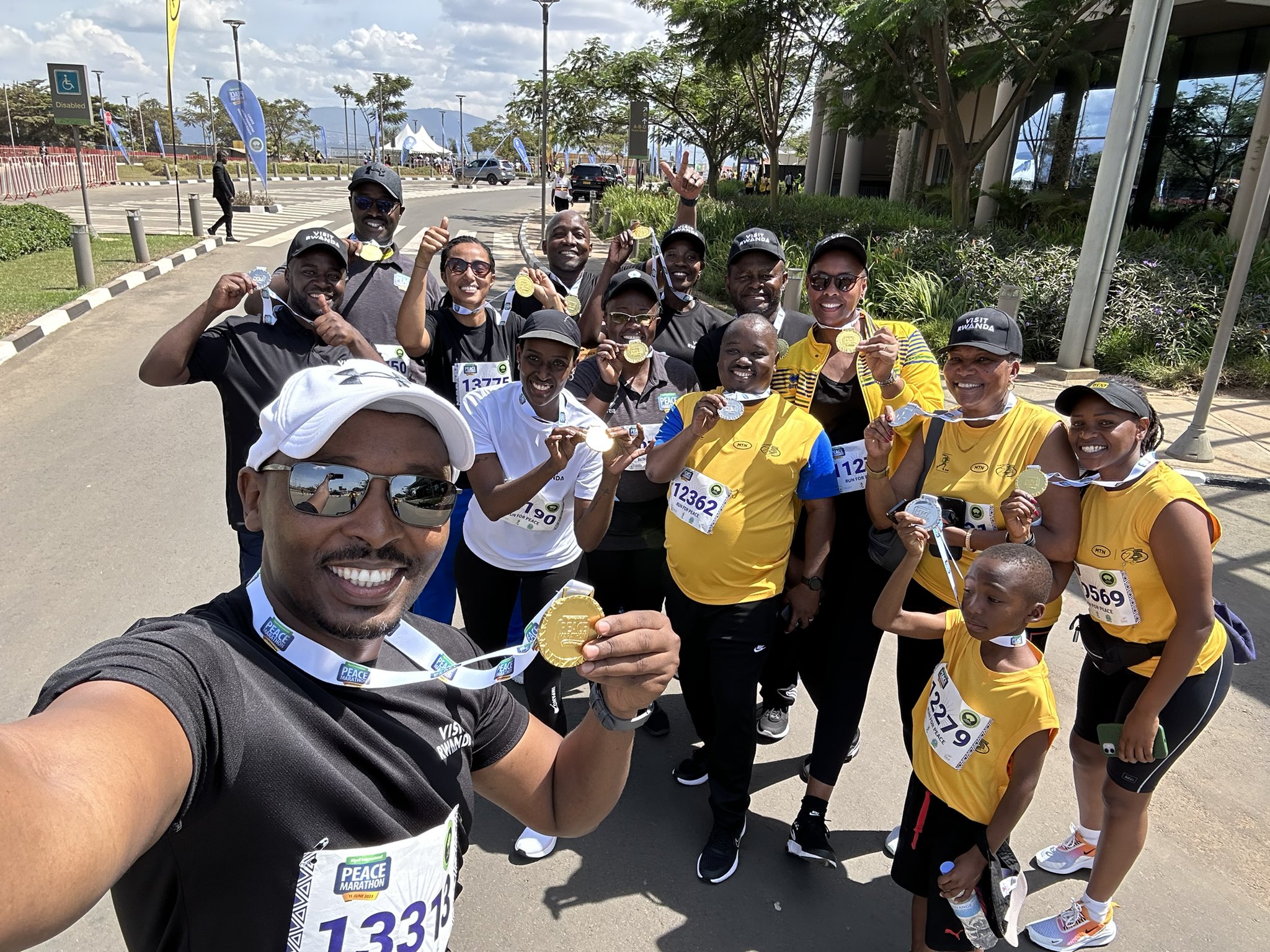 Minisitiri w'Ubuzima Dr Nsanzimana Sabin nawe yitabiriye Kigali International Peace Marathon 2023 mu cyiciro cy'abatarabigize umwuga