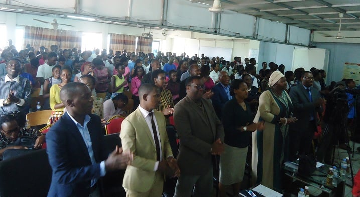 Ministeri y'Urubyiruko hamwe n'Abadepite ba EALA basaba Urubyiruko guhanga imishinga bakurikiza ubuziranenge