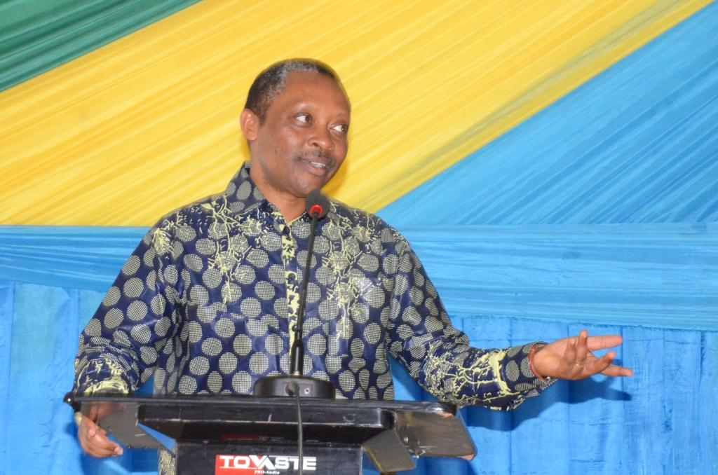 Minisitiri Shyaka yasabye abayobozi kwirinda gukora bahushura