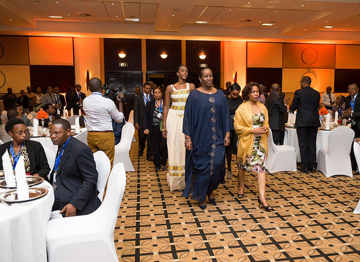 Na Madamu Jeannette Kagame yari ahari.