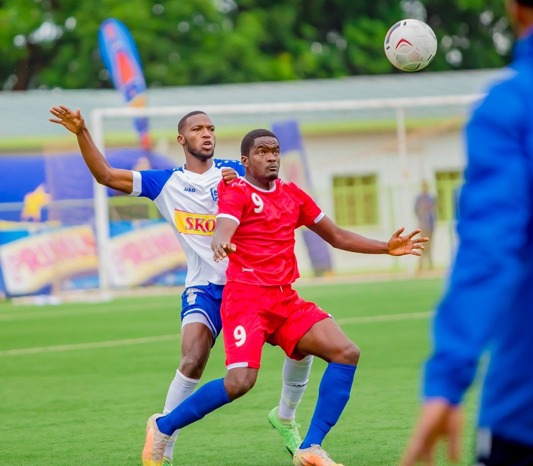 Mohamed Camara watsindiye Gorilla FC yagoye ba myugariro ba Rayon Sports