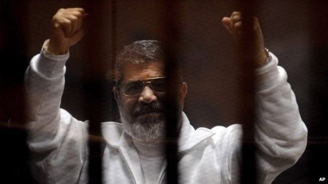 Mohamed Morsi yahiritswe ku butegetsi arafungwa