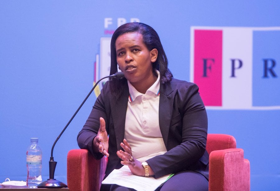 Ann Monique Huss, Umuyobozi Nshingwabikorwa Wungirije w