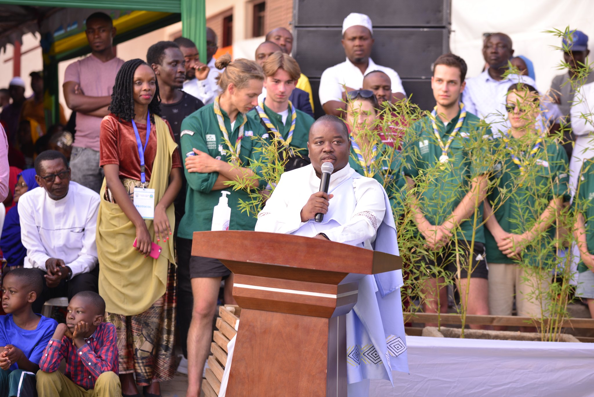 Dr. Merard Mpabwanamaguru yavuze ko bishimira ibikorwa byo kugoboka abatishoboye byakozwe n'Umujyi wa Kigali mu mwaka ushize