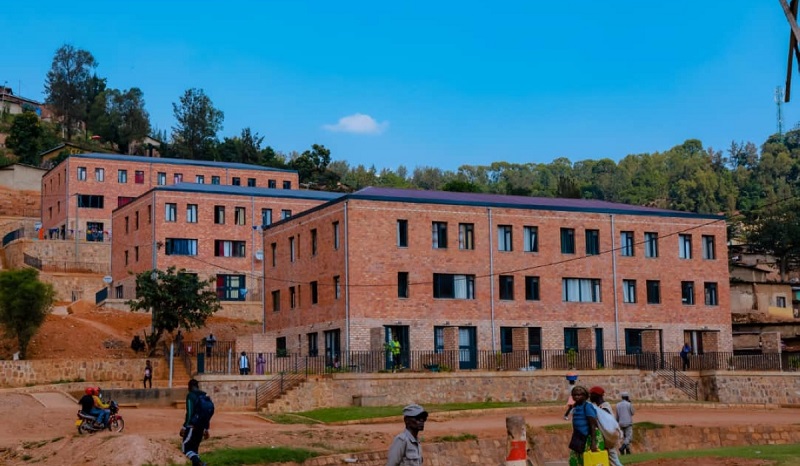 Abaturiye Mpazi ni bamwe mu bahinduriwe ubuzima bagatuzwa neza