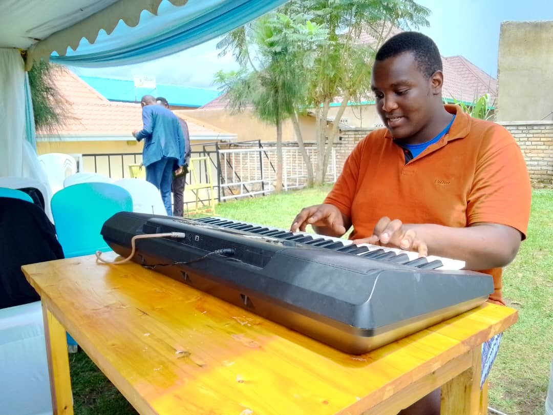 Kayitana Jacques yamenye gucuranga piano