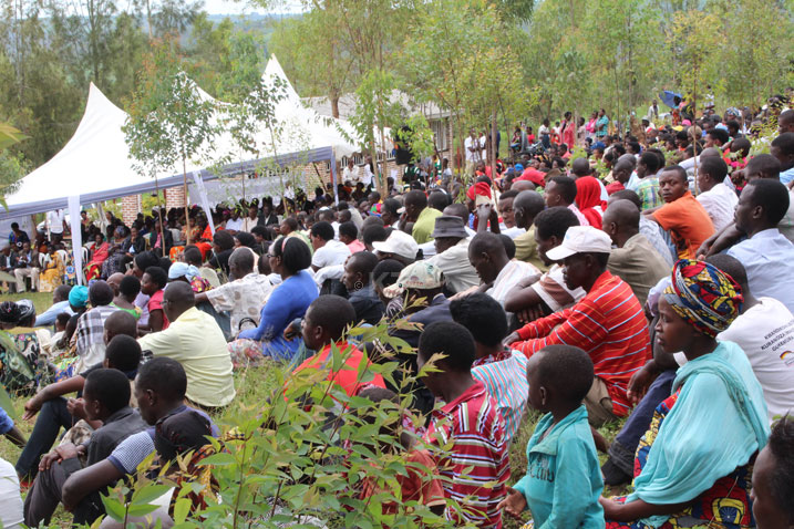 Mu Bitare bya Rutonde hatangirijwe Kwibuka 22 abaturage basabwa gusenyera umugozi umwe.