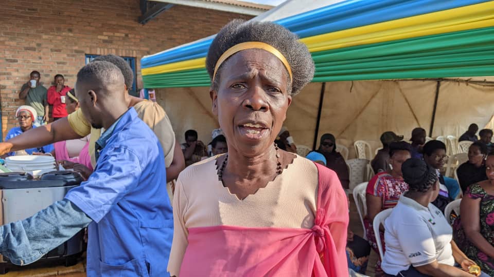 Mu bari banyotewe ko itariki y'amatora igera barimo n'ababyeyi babukereye mu myambaro y'imikenyero bateze n'urugori, dore ko uyu munsi bawufata nk'ubukwe