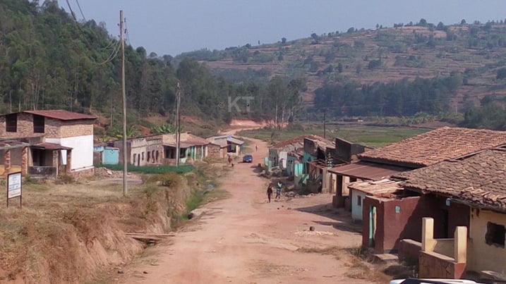 Mu gasantere ka Rwabusoro abahacururizaga basabwe kuhava bakajya gukorera aho kimuriwe ruguru gato