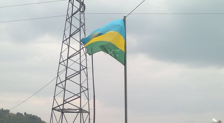 Mu karere ka Burera uzafatwa akinisha ibendera ry