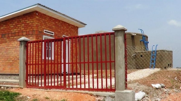Mu kibanza cya mbere hubatswe ibigega by'amazi