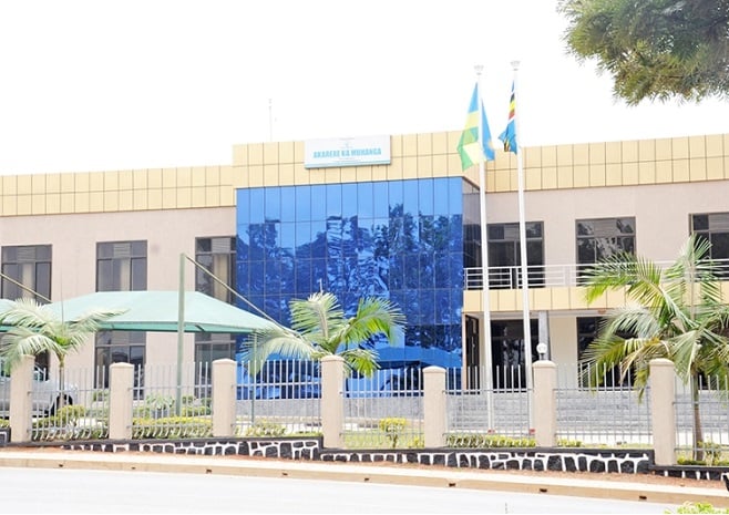 Muhanga: Abakozi 41 bamaze gusezera ku kazi - Kigali Today