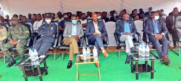 Bamwe mu bikorera bari baje kwibuka bagenzi babo bazize Jenoside
