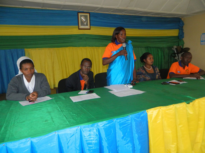 Mujawimana avuga ko ubukene buzitira abafite ubumuga ntibagere ku ikoranabuhanga.