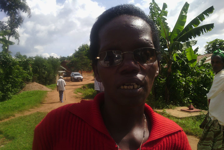 Mukamparaye yari agiye kurogesha musaza we bapfa ubutaka.