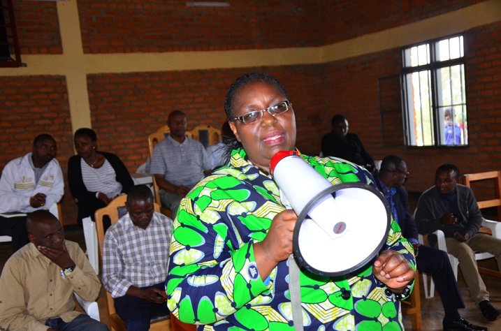 Mukantabana Seraphine asaba abasubijwe mu buzima busanzwe kuzirinda gukorana n'abashaka guhungabanya umutekano w'igihugu