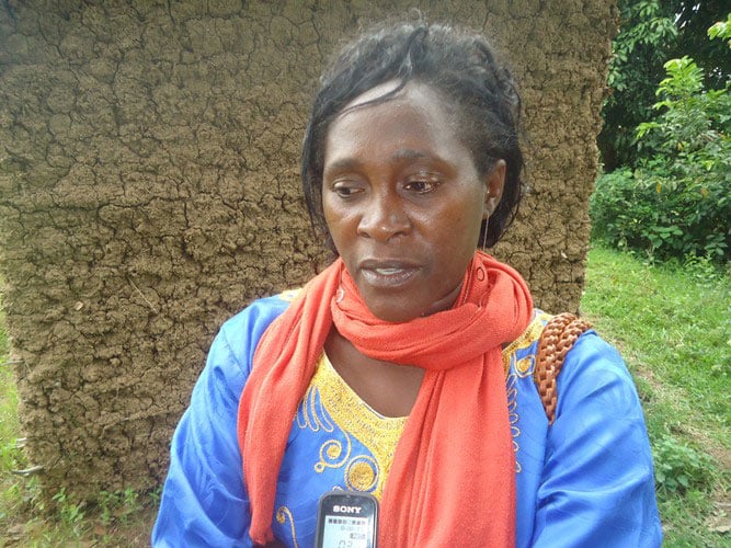 Mukanyandwi Beatrice usaba ko musaza we yamuha amahoro akaguma mubyo iwabo bamuhaye nawe akagumana ibye.