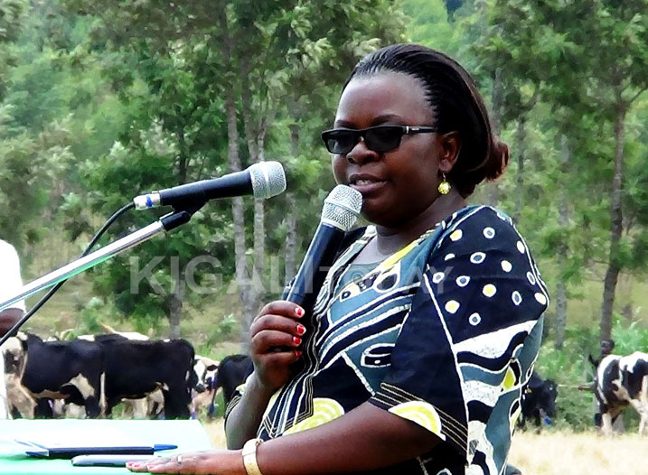 Mukayiranga, Umukozi wa Komisiyo y'Ubumwe n'Ubwiyunge muri Ntara y'Amajyepfo, avuga ko kwiyunga bigomba kugaragarira mu bikorwa aho kuba mu mvugo gusa.