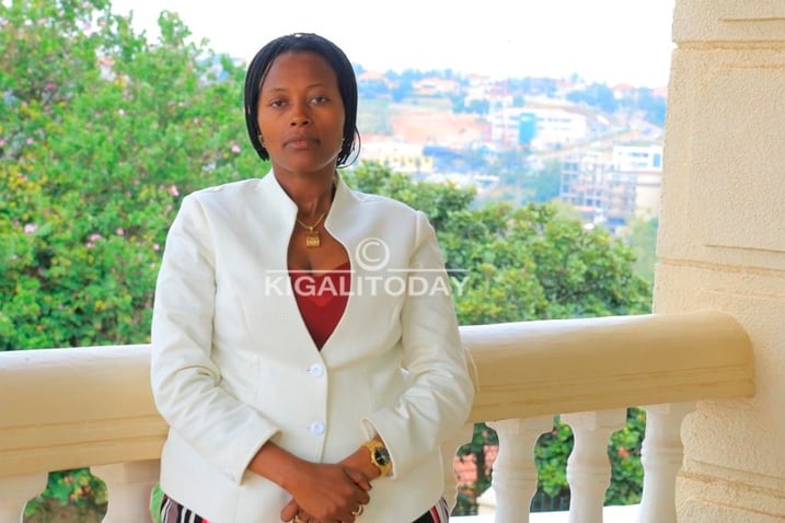 Mukunde Angelique hamwe n