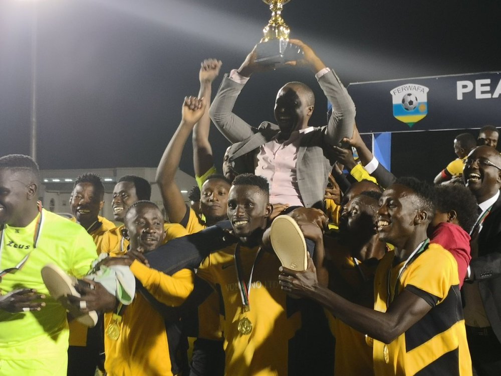 Byari ibyishimo kuri Mukura yari itwaye igikombe cy'Amahoro nyuma y'imyaka 26