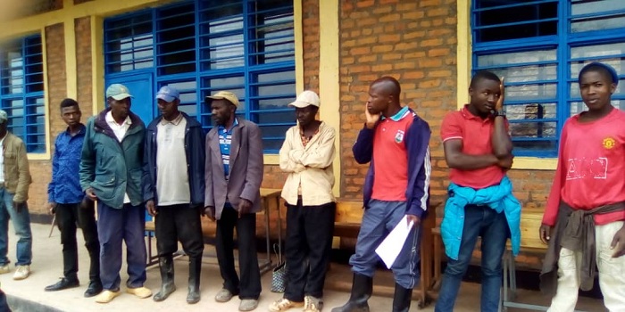 Bakoze urutonde rw'amazina y'abishyuza n'umubare w'amafaranga bishyuza