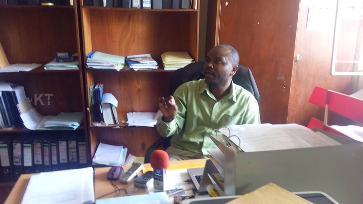Munyemana Desire avuga ko amafaranga yakwa abanyeshuri agenwa kubwumvikane bw'ikigo n'ababyeyi gusa ngo uko byagenda kose ntibyemewe ko umwana abuzwa kwiga.