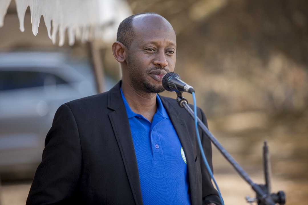 Mupenzi Egide uyobora umuryango RPIA akangurira ababyeyi kutihererana abana babo bafite Autisme