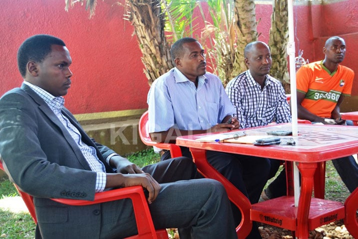 Murenzi Jean Baptiste, ukuriye PSF mu Karere ka Rwamagana (uwa kabiri ibumoso), avuga ko imyumvire y'abacuruzi yazamutse kandi bashaka kwiyaubakira igihugu.